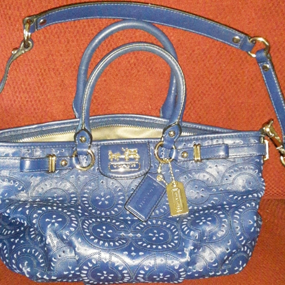 COACH HANDBAG - Picture 2 of 4